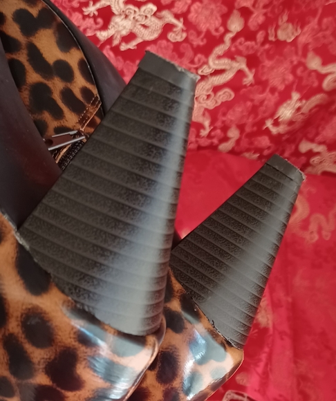 LEOPARD PRINT BOOTIES - Picture 10 of 15